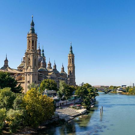 A Orillas Del Pilar Con Parking Zaragoza Bagian luar foto